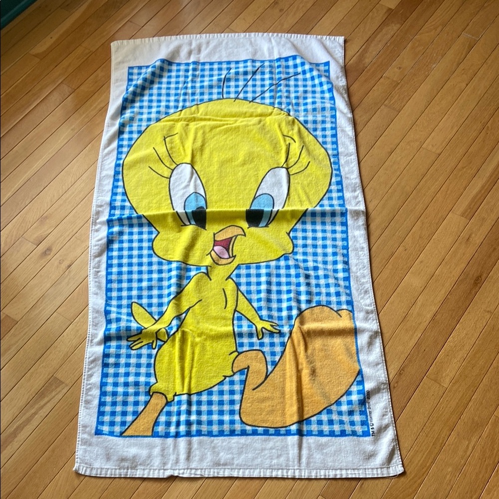 VINTAGE TWEETY BIRD BEACH TOWEL